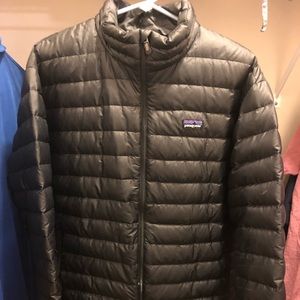 Men’s Patagonia Black Down Sweater Jacket Large